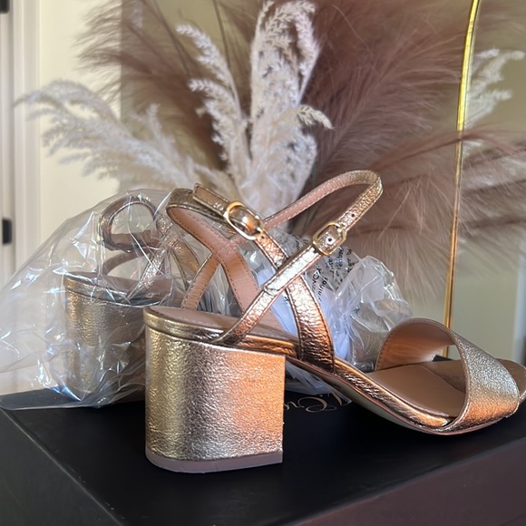 J. Crew - Wide Strap Block heel sandal - metallic gold - size 8.5 - Picture 5 of 6